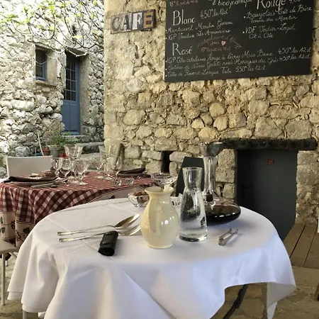 Hameau De La Savouillane Gasthuis