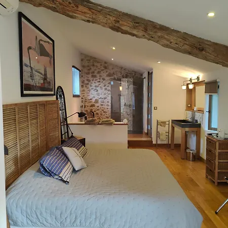 Hameau De La Savouillane Guest house
