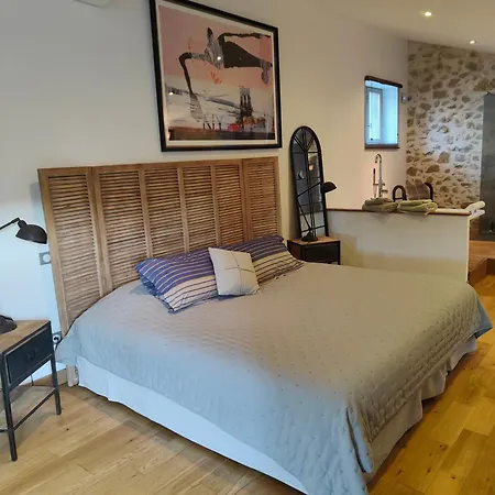 Hameau De La Savouillane 3*